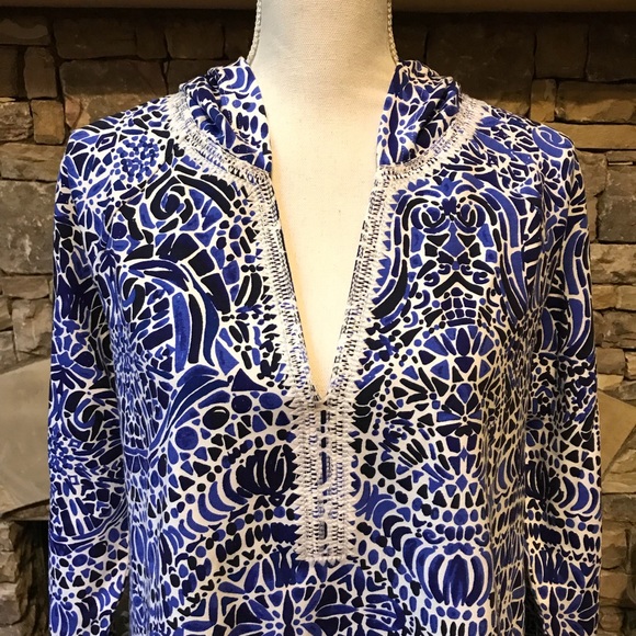 NWT Lilly Pulitzer Harmon Hoodie Size XL LAST ONE! - Picture 2 of 8
